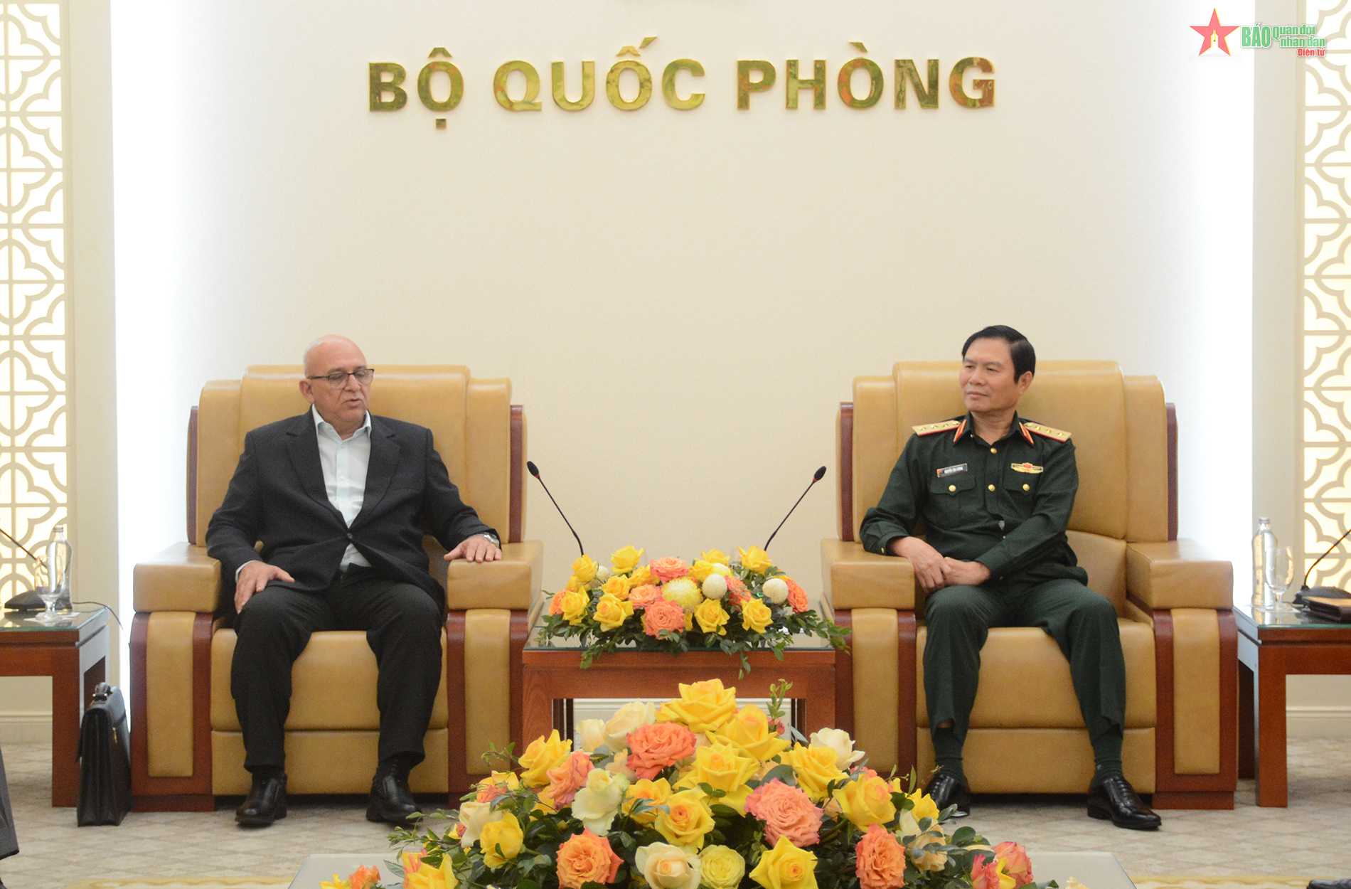 Thượng tướng Nguyễn Tân Cương tiếp Bộ trưởng Bộ Xây dựng Cuba